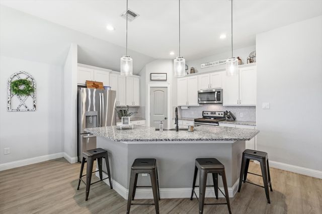 4101 Windmill Court, Sanger, TX 76266