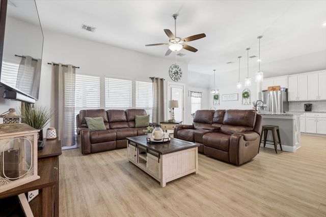 4101 Windmill Court, Sanger, TX 76266