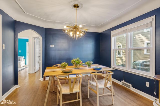 277 Ridgemont Road, Grosse Pointe Farms, MI 48236