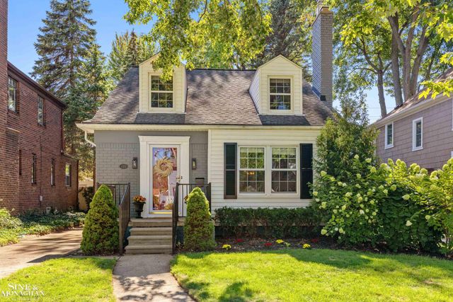 277 Ridgemont Road, Grosse Pointe Farms, MI 48236