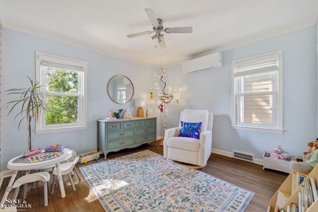 277 Ridgemont Road, Grosse Pointe Farms, MI 48236