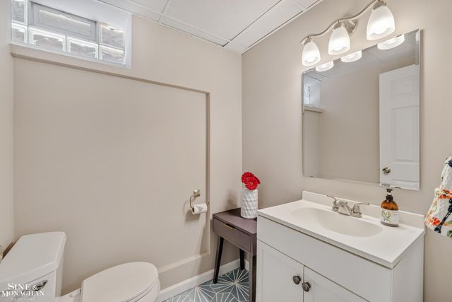 277 Ridgemont Road, Grosse Pointe Farms, MI 48236