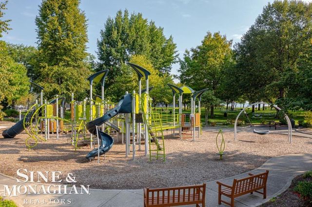 277 Ridgemont Road, Grosse Pointe Farms, MI 48236
