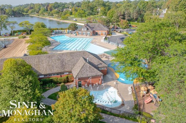 277 Ridgemont Road, Grosse Pointe Farms, MI 48236