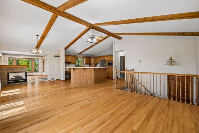 17730 Creek Ridge Pass, Minnetonka, MN 55345