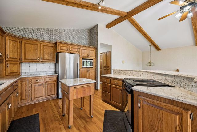 17730 Creek Ridge Pass, Minnetonka, MN 55345