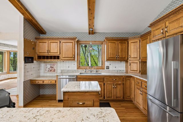 17730 Creek Ridge Pass, Minnetonka, MN 55345