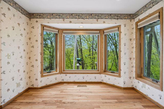 17730 Creek Ridge Pass, Minnetonka, MN 55345