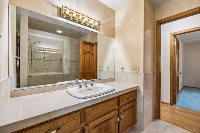 17730 Creek Ridge Pass, Minnetonka, MN 55345