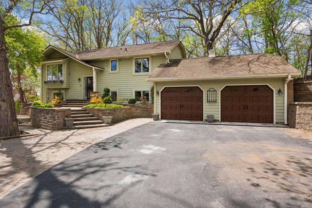 17730 Creek Ridge Pass, Minnetonka, MN 55345