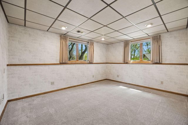 17730 Creek Ridge Pass, Minnetonka, MN 55345