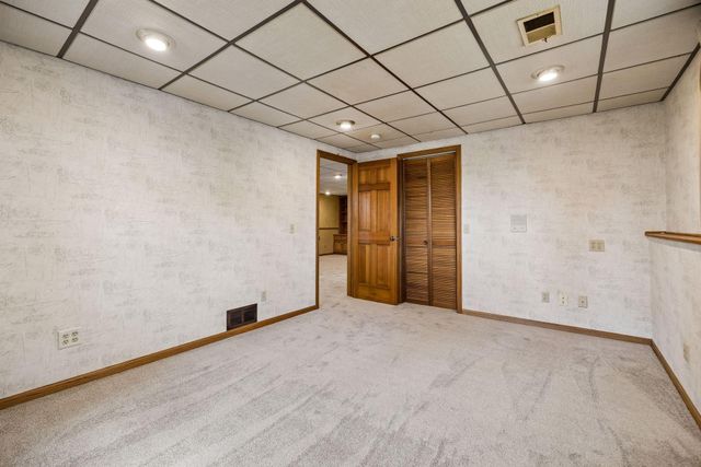 17730 Creek Ridge Pass, Minnetonka, MN 55345