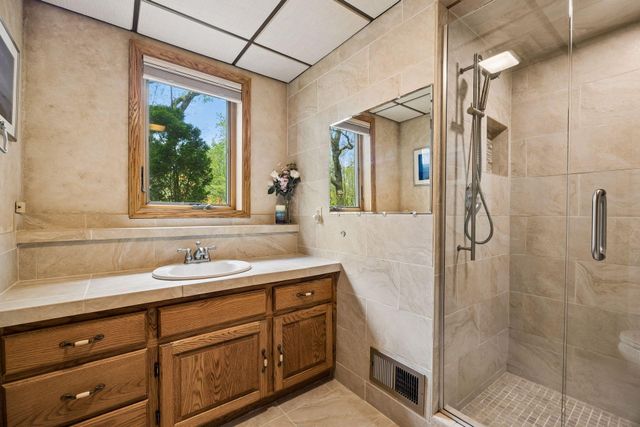 17730 Creek Ridge Pass, Minnetonka, MN 55345