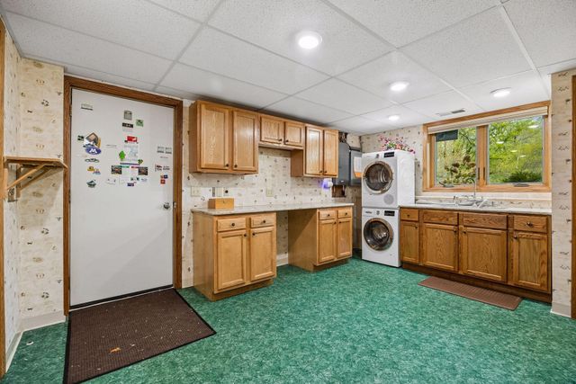 17730 Creek Ridge Pass, Minnetonka, MN 55345