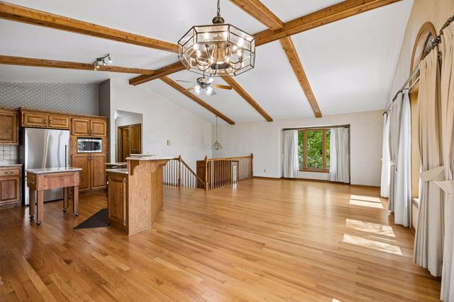 17730 Creek Ridge Pass, Minnetonka, MN 55345