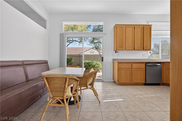 1704 Pacific Sandstone Place, Las Vegas, NV 89144