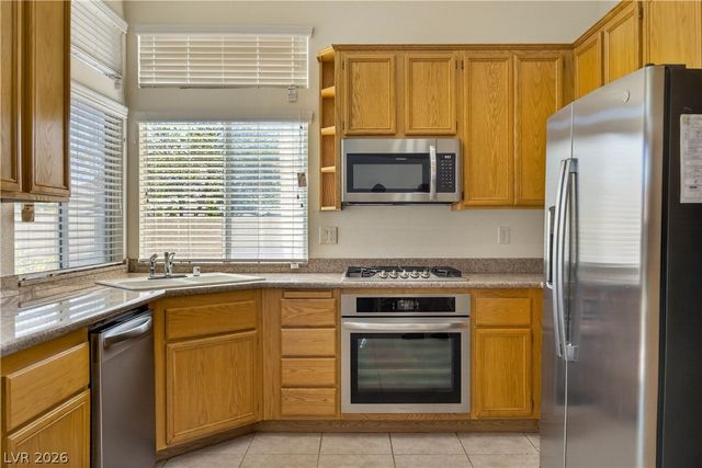 1704 Pacific Sandstone Place, Las Vegas, NV 89144