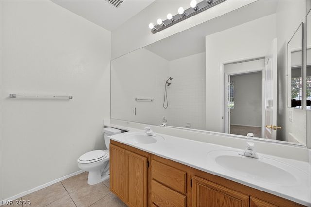 1704 Pacific Sandstone Place, Las Vegas, NV 89144