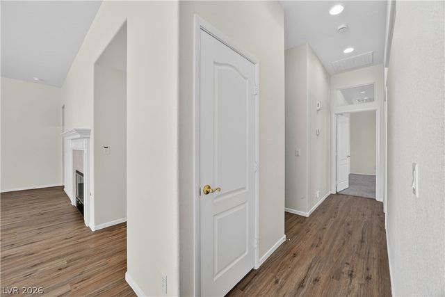 1704 Pacific Sandstone Place, Las Vegas, NV 89144