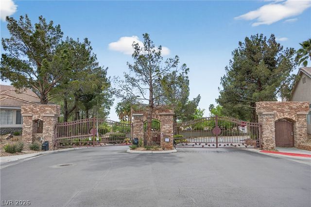 1704 Pacific Sandstone Place, Las Vegas, NV 89144