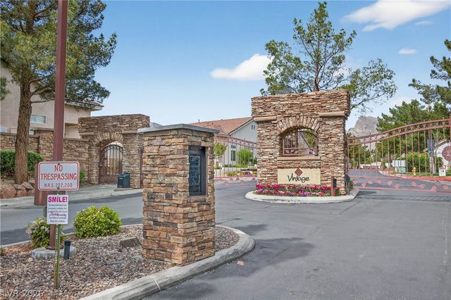 1704 Pacific Sandstone Place, Las Vegas, NV 89144