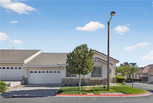 1704 Pacific Sandstone Place, Las Vegas, NV 89144