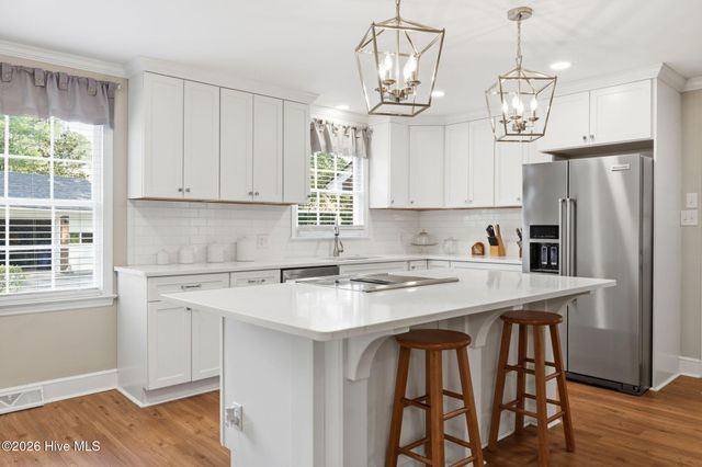 1205 W Highland Avenue, Kinston, NC 28501