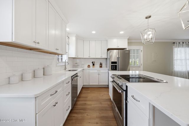 1205 W Highland Avenue, Kinston, NC 28501