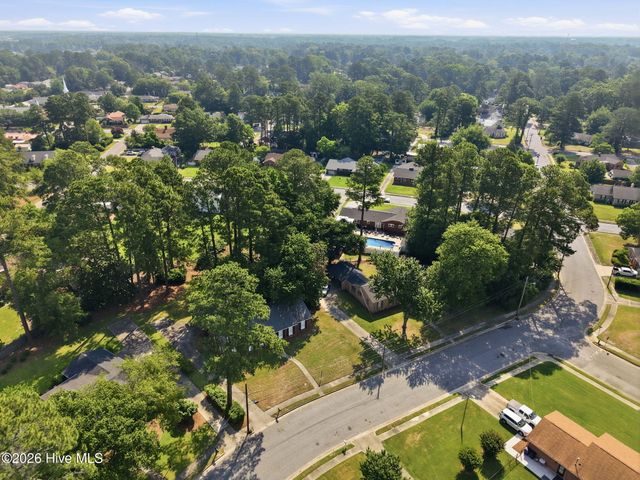 1205 W Highland Avenue, Kinston, NC 28501