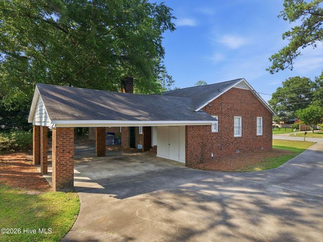 1205 W Highland Avenue, Kinston, NC 28501