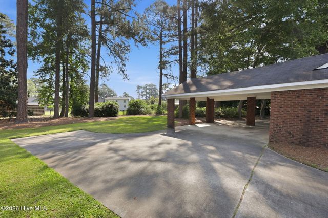 1205 W Highland Avenue, Kinston, NC 28501