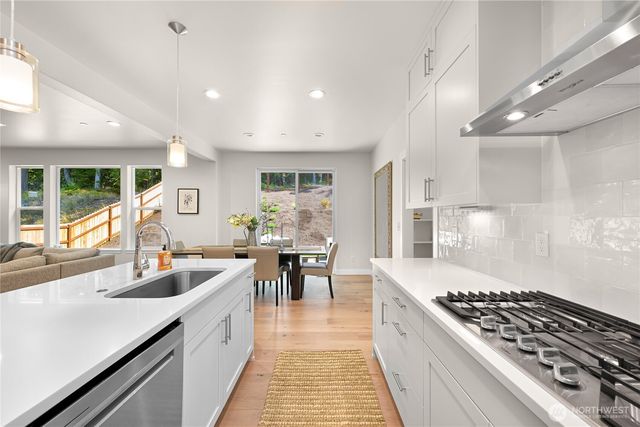 1142 Brookstone Drive, Bellingham, WA 98229