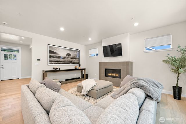 1142 Brookstone Drive, Bellingham, WA 98229