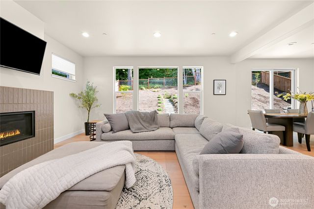 1142 Brookstone Drive, Bellingham, WA 98229