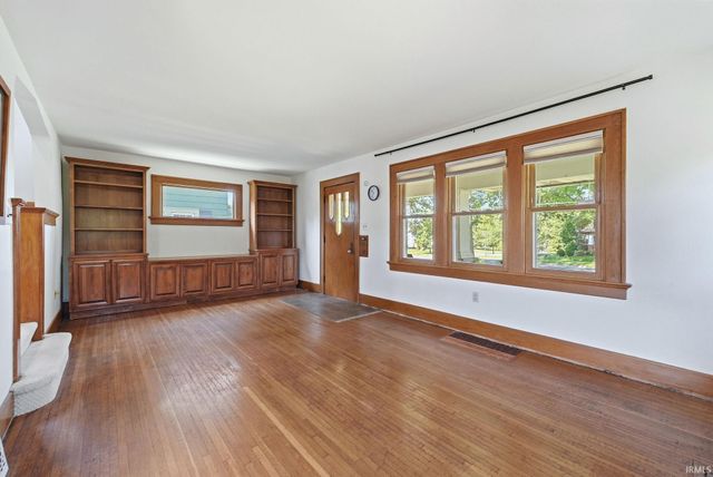4425 Indiana Avenue, Fort Wayne, IN 46807