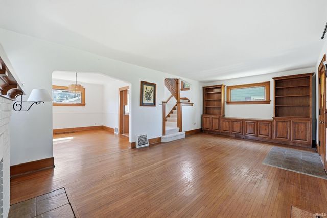 4425 Indiana Avenue, Fort Wayne, IN 46807