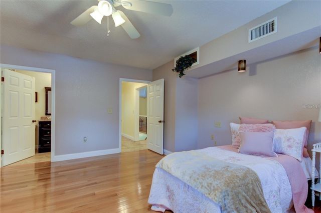 5828 OAKHURST DRIVE, Seminole, FL 33772