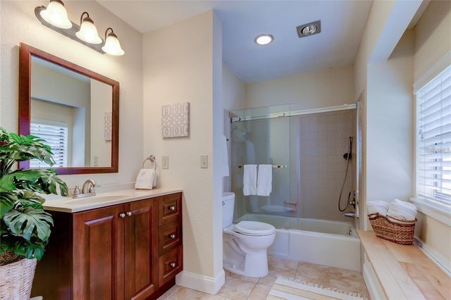 5828 OAKHURST DRIVE, Seminole, FL 33772