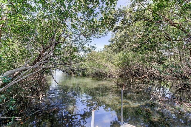 5828 OAKHURST DRIVE, Seminole, FL 33772
