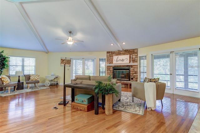 5828 OAKHURST DRIVE, Seminole, FL 33772