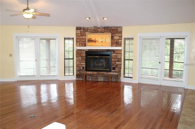 5828 OAKHURST DRIVE, Seminole, FL 33772