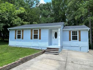 8125 Holly Hill Road, Charlotte, NC 28227