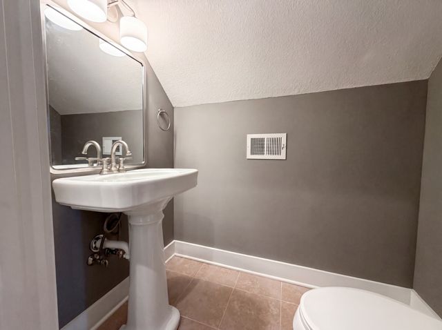131 Mitchell Rd, Portland, TN 37148