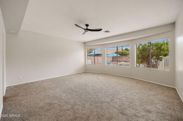 1050 E BAYLOR Lane, Chandler, AZ 85225