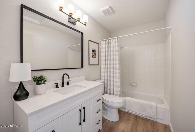 1050 E BAYLOR Lane, Chandler, AZ 85225