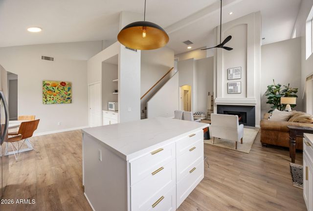 1050 E BAYLOR Lane, Chandler, AZ 85225