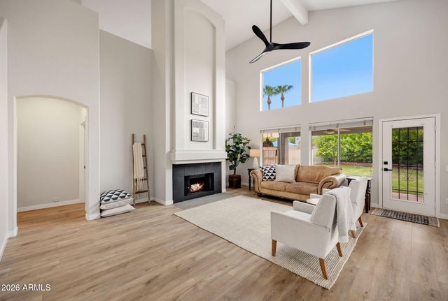 1050 E BAYLOR Lane, Chandler, AZ 85225
