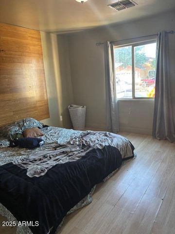 3803 W PORTLAND Street, Phoenix, AZ 85009