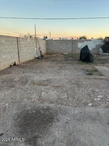 3803 W PORTLAND Street, Phoenix, AZ 85009