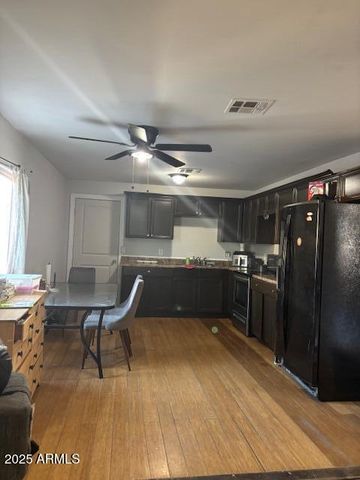 3803 W PORTLAND Street, Phoenix, AZ 85009